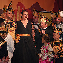 Ihre Lieblichkeit Prinzessin Nadine I. mit Prinz  André III. an ihrer Seite.